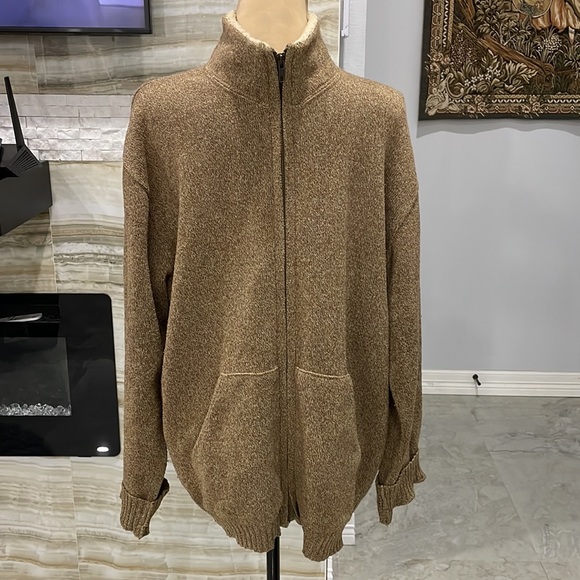 Oscar De La Renta Full Zip Tan Sherpa Lined Collar. Size XL - Picture 3 of 7